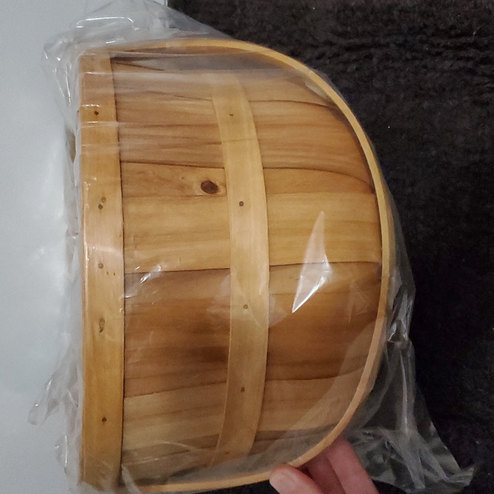 Natural woodchip baskets